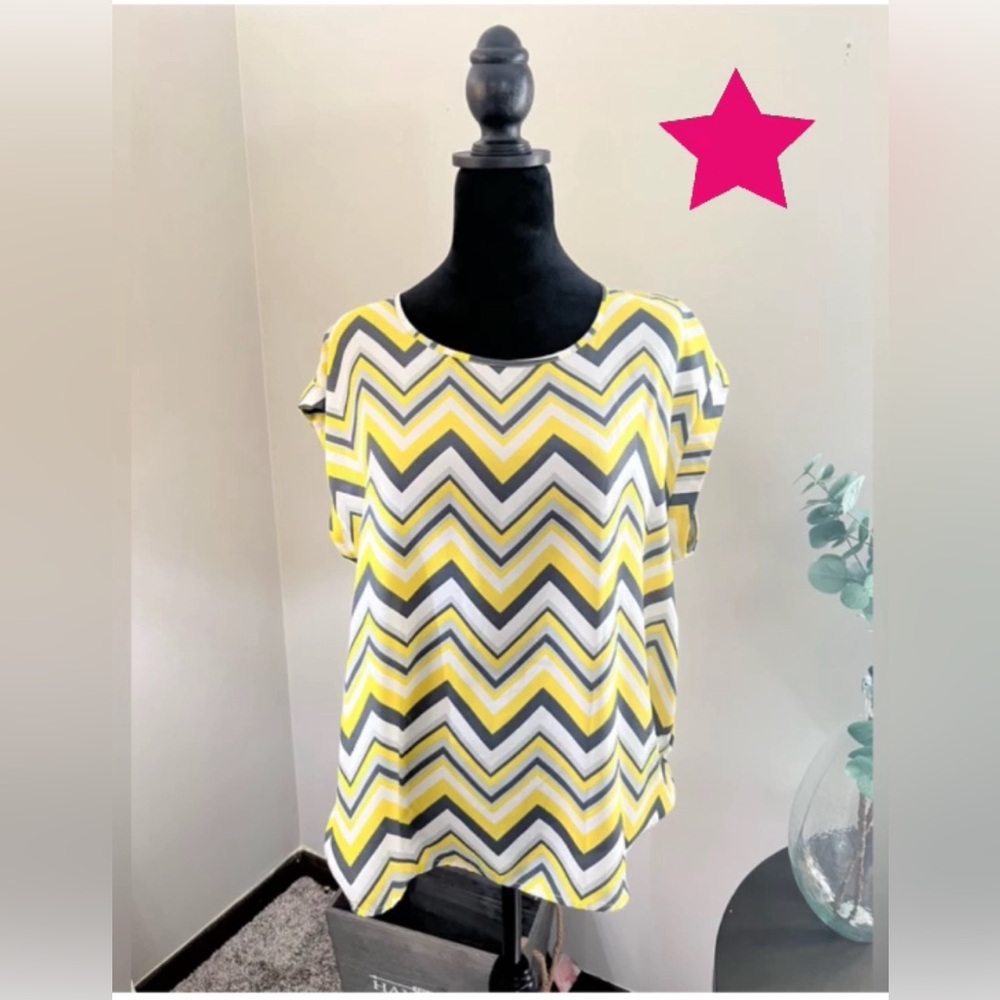 Lightweight Tacera blouse size medium